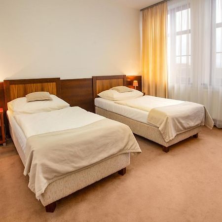 Hotel Academic Зволен Экстерьер фото