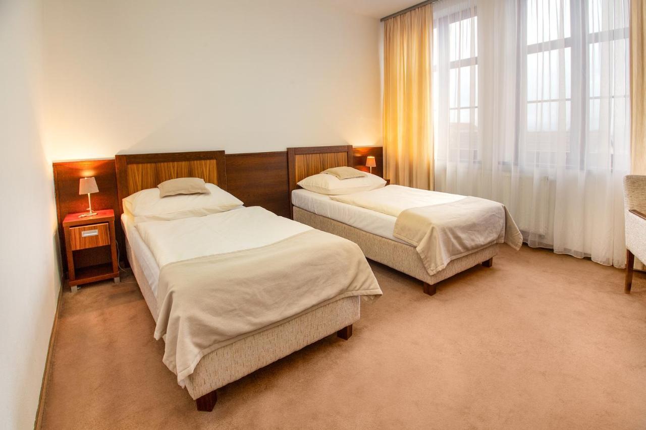 Hotel Academic Зволен Экстерьер фото