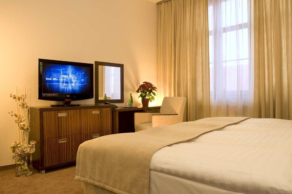 Hotel Academic Зволен Экстерьер фото