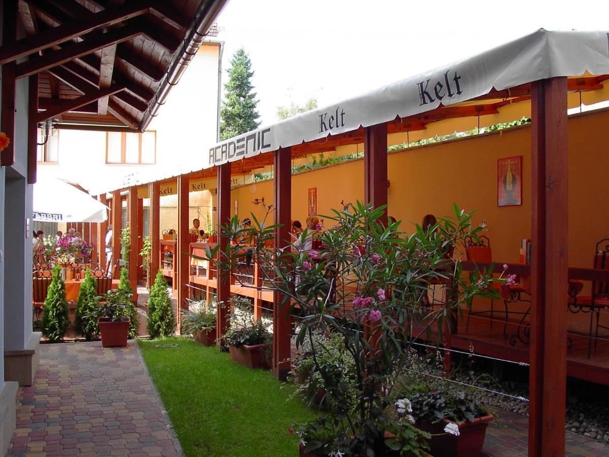 Hotel Academic Зволен Экстерьер фото