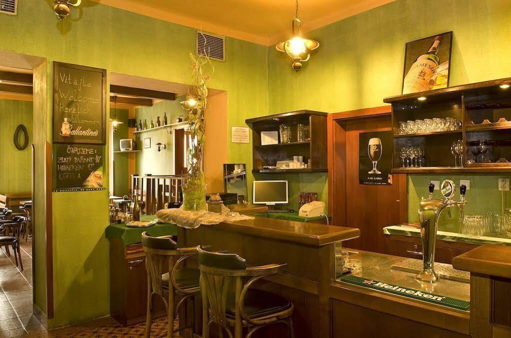 Hotel Academic Зволен Экстерьер фото